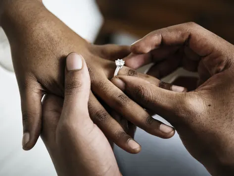 18 GORGEOUS Engagement Rings You Will Love + Get a Sample/Replica in the Mail!