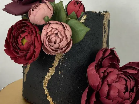 For a Wedding Cake That Will Tantalize Your Guests, De L'or Cakery is Your Go-To!  (Bronx, NY) 